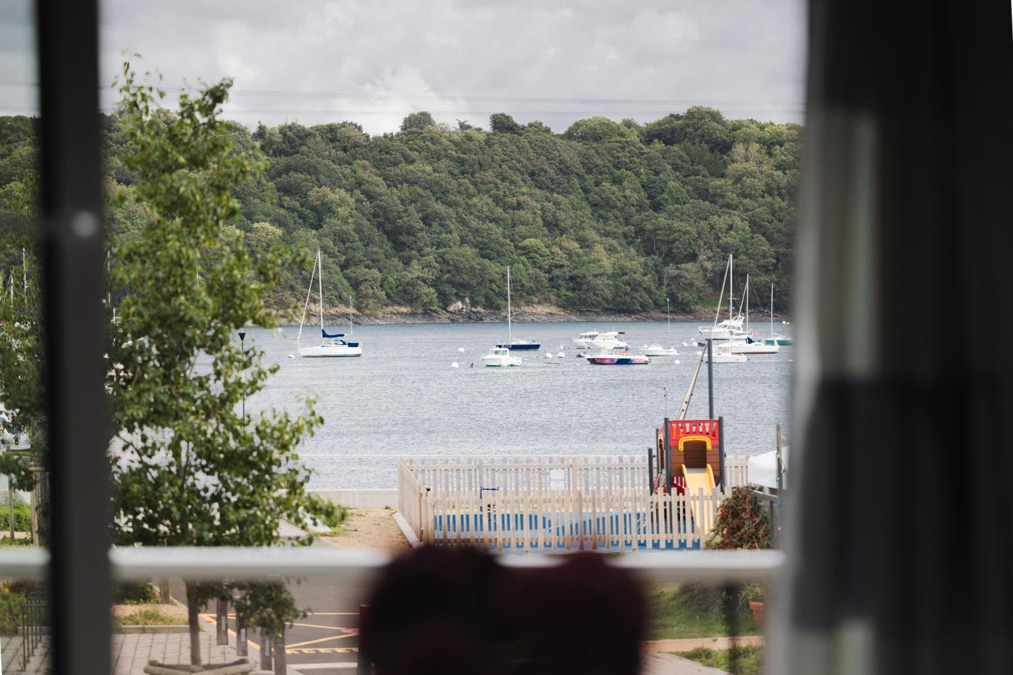 Gite Du Port Sur La Presqu'Ile De Lézardrieux Exterior foto