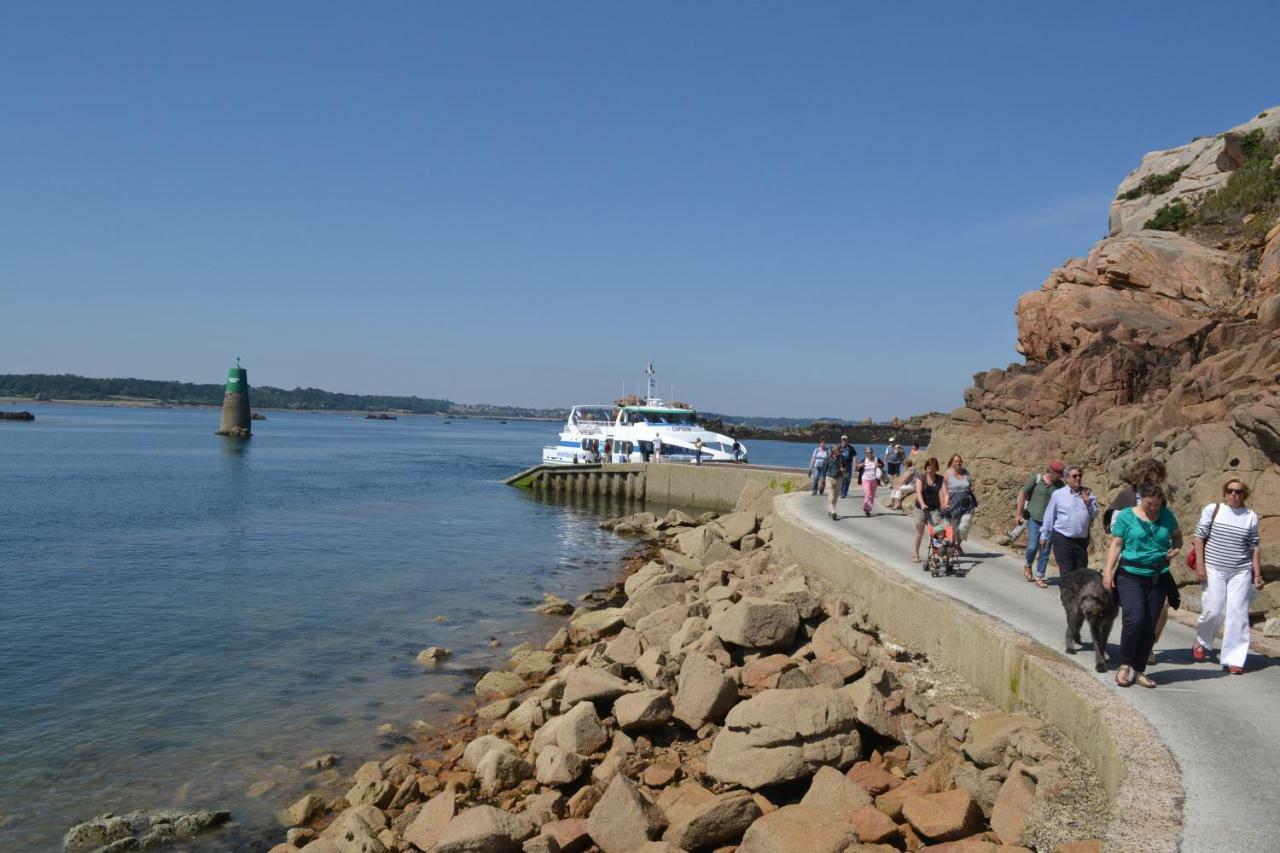 Gite Du Port Sur La Presqu'Ile De Lézardrieux Exterior foto